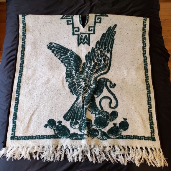 Authentic Mexican Poncho Reversible Aztec Gabán - Eagle and Snake Halloween - Picture 2 of 8